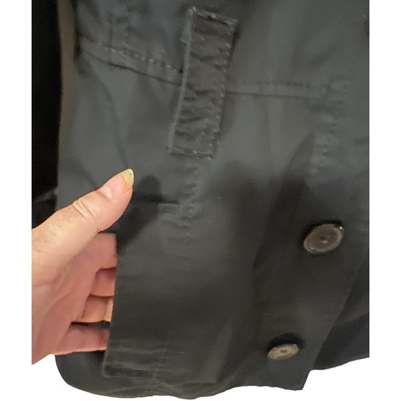 A Vero Moda jacket in size medium - Picture 4 of 6